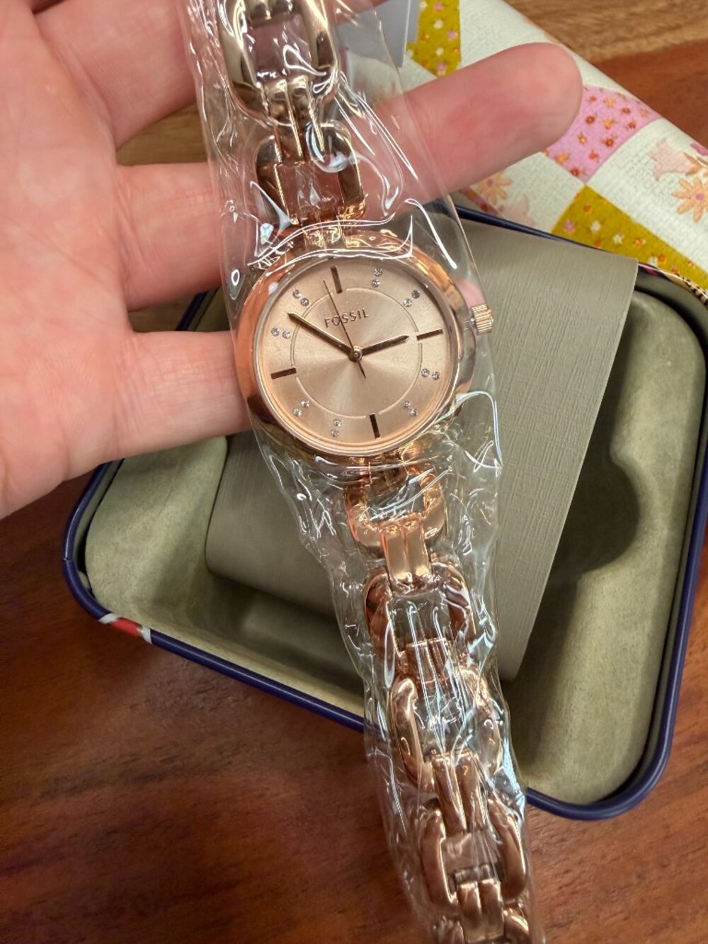 Rose Gold Chain Link Fossil Watch - Picture 3 of 3